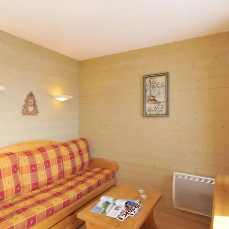 Apartment Renove Skis Aux Pieds Avec Balcon - Fr-1-181-2050